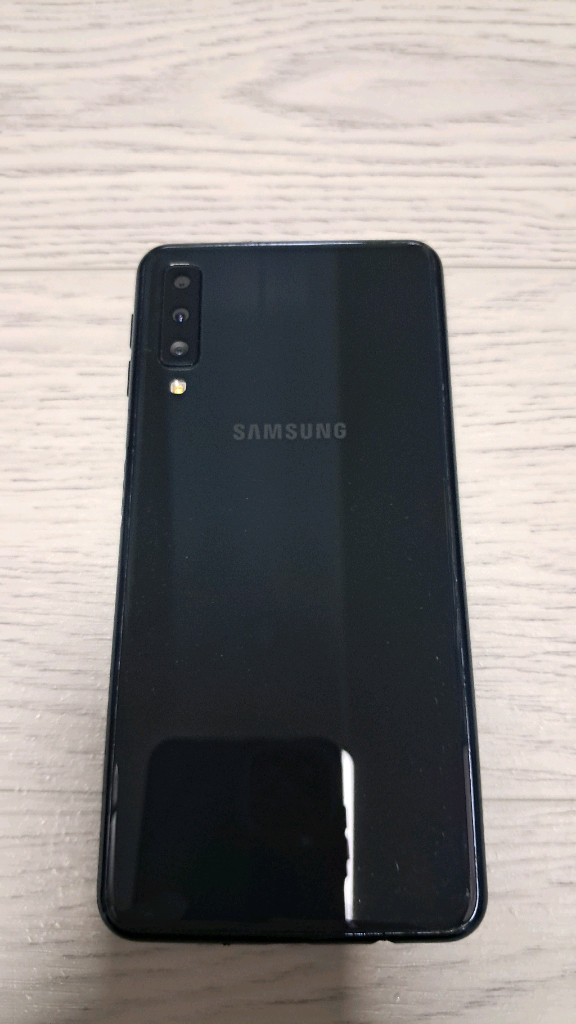 갤럭시 a7 2018 블랙 64gb--1