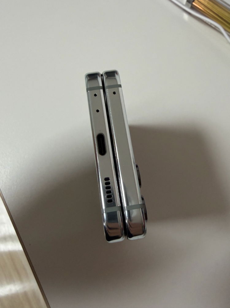 갤럭시 z플립5 민트 256--2