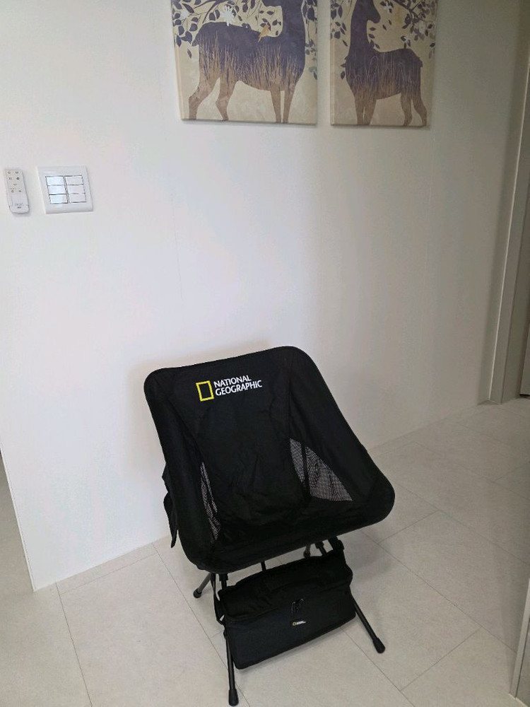 내셔널지오그래픽 캠핑 의자 미사용 새제품--6