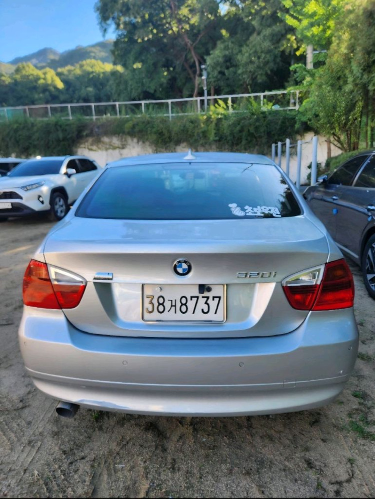 BMW E90 320i 09년식 팝니다--1