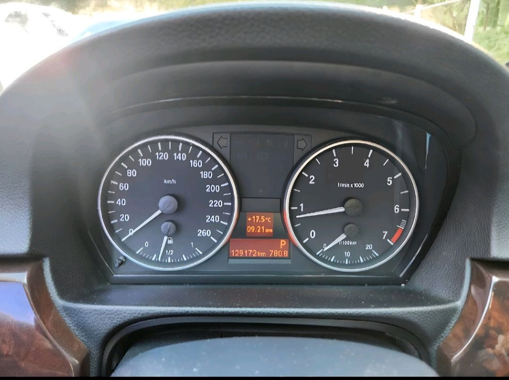 BMW E90 320i 09년식 팝니다--5