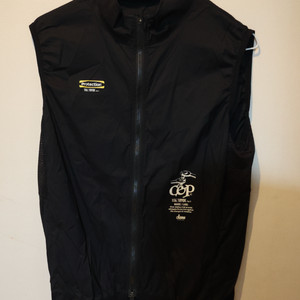 사이클링 바람막이 2종, 질레