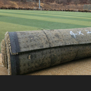 인조잔디 운동장인조잔디. 경북예천 바닥깔게 주차장 농장 펜션 캠핑장