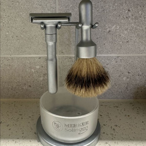 머쿠어 안전 면도기 세트 팝니다