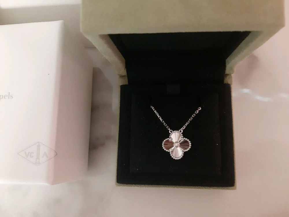 반클리프앤아펠 2020 홀리데이 기요세 다이아 목걸이--0