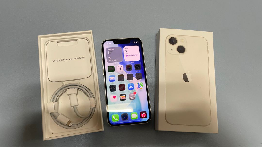 아이폰 13미니 256스타라이트,풀박스,배터리100프로모든.기능정상256기가라서 용량 넉넉함배터리 ㅡ100프로(정품--0