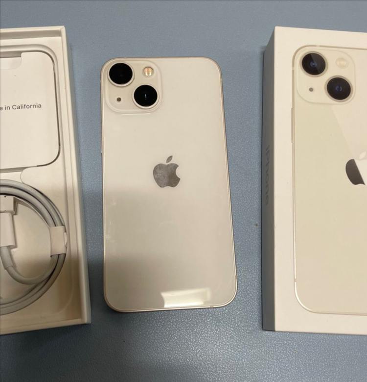 아이폰 13미니 256스타라이트,풀박스,배터리100프로모든.기능정상256기가라서 용량 넉넉함배터리 ㅡ100프로(정품--3