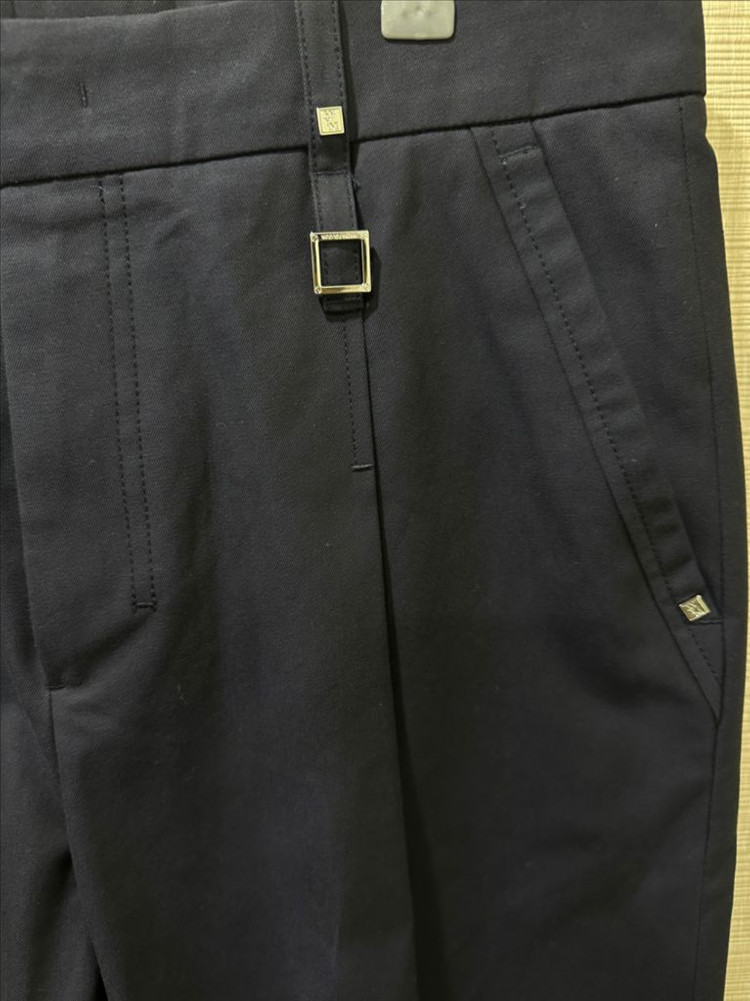 우영미 플리츠 팬츠 네이비 사이즈50 미시착 새제품 팝니다 이미지