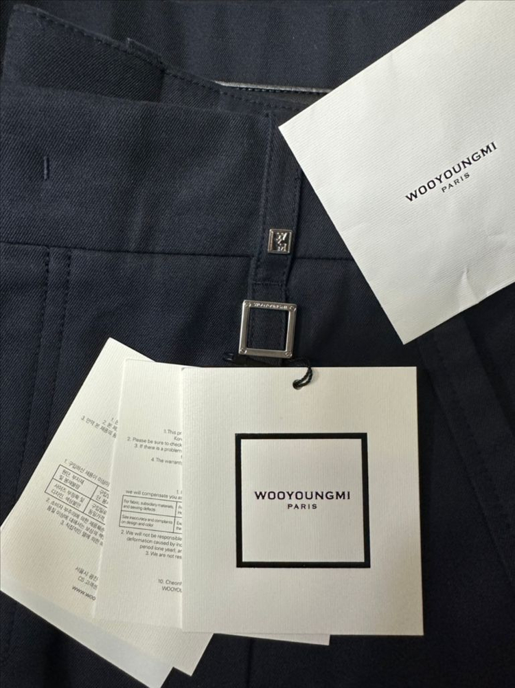 우영미 플리츠 팬츠 네이비 사이즈50 미시착 새제품 팝니다 이미지