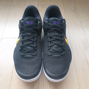 코비8 블랙 265 사이즈 팝니다