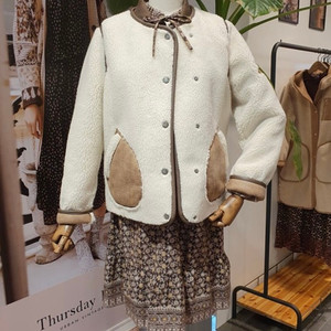 새상품 S , M 인조 블루종 무스탕 자켓 써스데이아일랜드