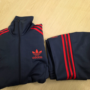 아디다스 트레이닝복 세트