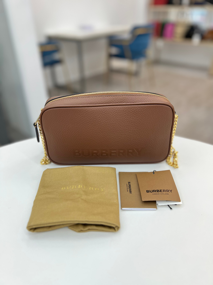 [중고명품 럭스올 울산점]버버리 일론게이티드 엠보스트 카메라백 미사용--5