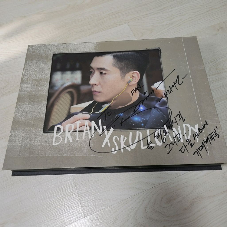 플라이투더스카이 환희 브라이언 친필사인 CD / 한정판 스컬캔디 + 사인 / 포토캘린더 포함 일괄 판매--4
