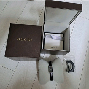 구찌 가죽시계 정품