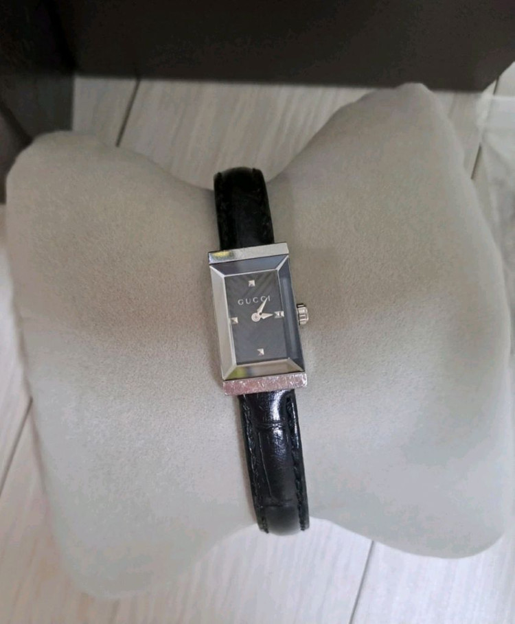 구찌 가죽시계 정품--1