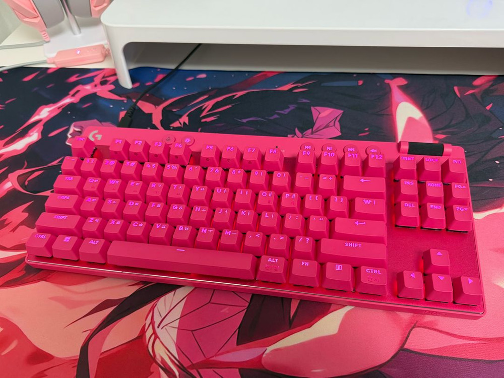 로지텍 PRO X TKL RAPID 핑크 (자석축) 게이밍 키보드--1