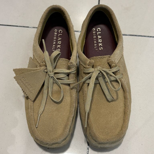 클락스 왈라비 225