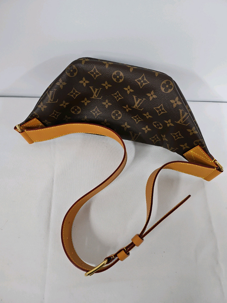 루이비통 모노그램 러시범백 M14019--5