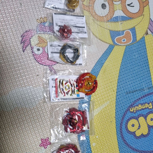 베이블레이드 한정판 팝니다