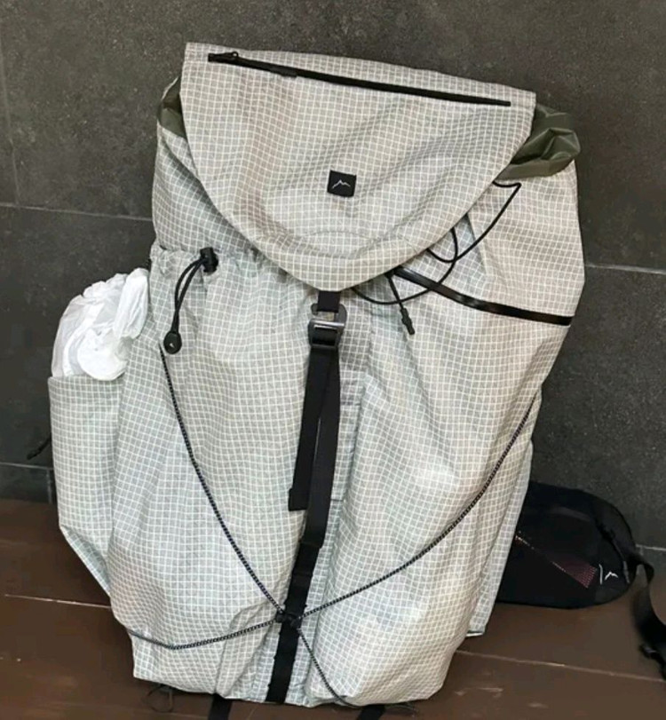 케일 주흘 배낭 백팩 이미지