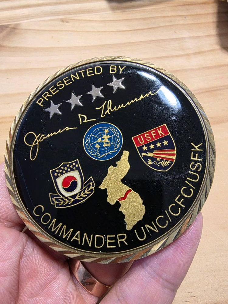 주한미군 사령관(4성장군) 제임스 서먼 챌린지 코인 (기념주화)--1
