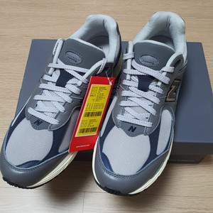 뉴발란스2002 운동화 그레이컬러 270사이즈 새제품 이미지