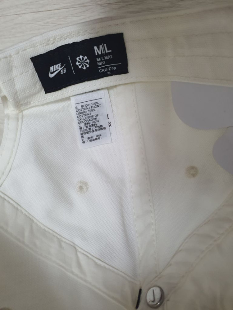 나이키 SB 클럽캡 모자 M/L사이즈 새제품 4만원--1