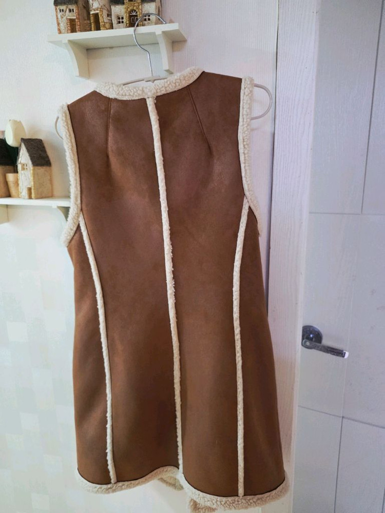 플라스틱아일랜드 베스트조끼--1