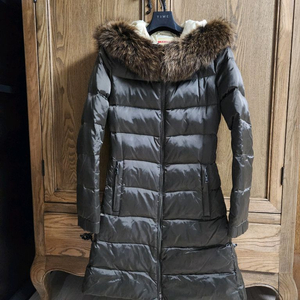 프라다 다운 고급 경량 패딩