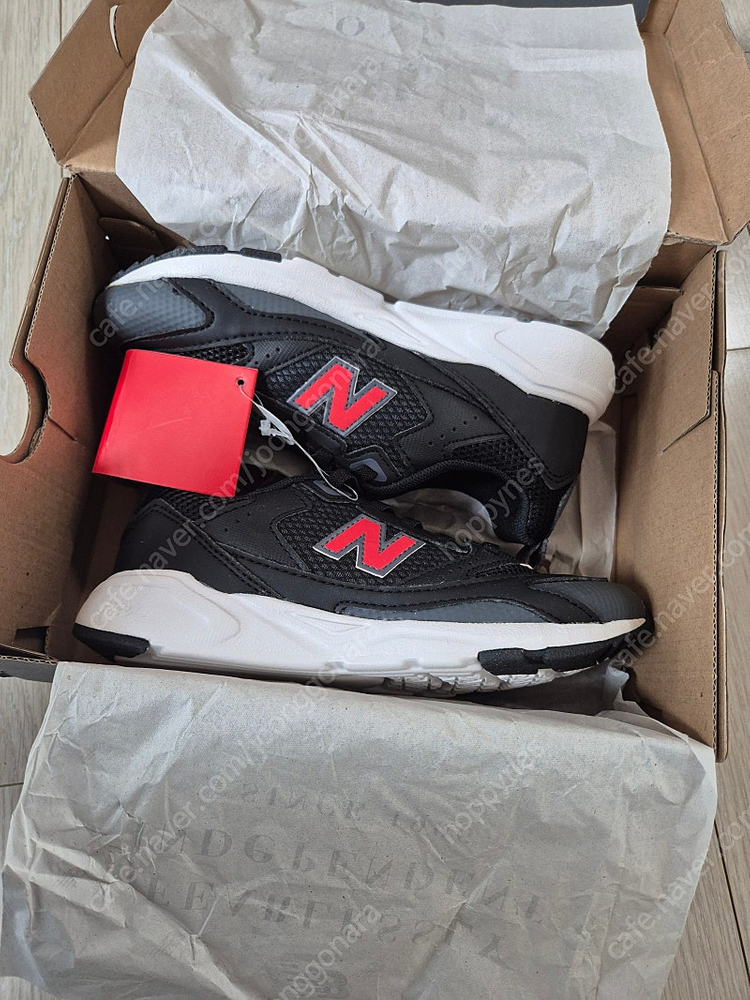 쿨거시 6만5천택포! 미착용 새제품 뉴발란스 키즈 와이드 가볍고 편한 운동화 남아여아운동화 사이즈 190 이미지