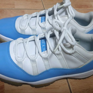 나이키 조던11 로우UNC2017 265(260추천)