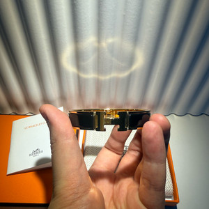 (새상품) 에르메스 클릭아슈 블랙 골드 pm 팔찌