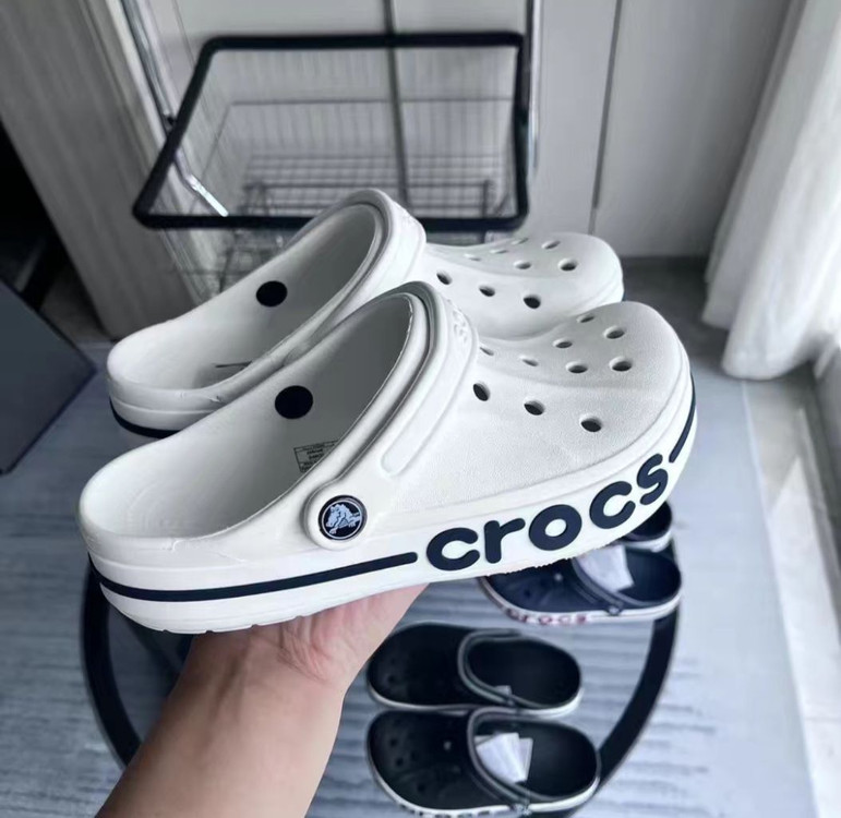 정품 남여공용 크록스+예쁜지비츠2개일괄(새상품)--1