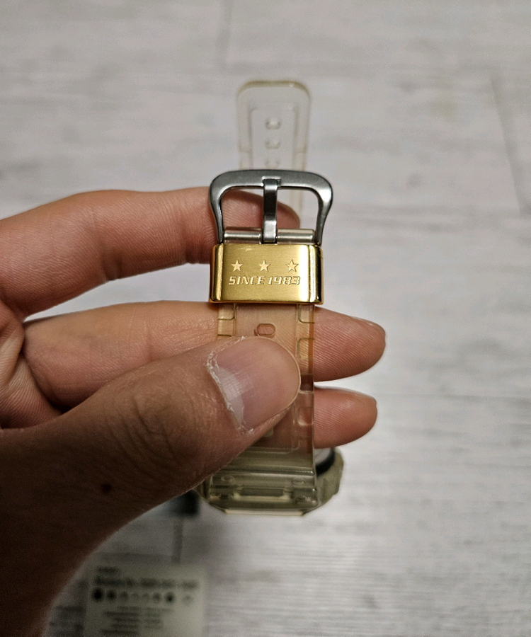 지샥x디스이즈네버댓 DW-5600TINT23-7DF 스켈레톤--3