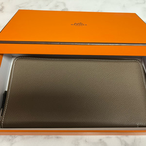 에르메스 실키인 장지갑 에토프