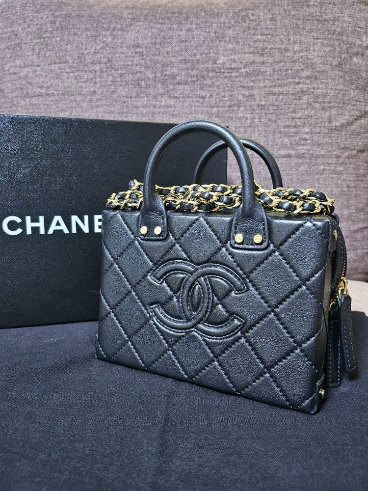 샤넬 탑핸들 코스매틱백 블랙(새상품급)--0