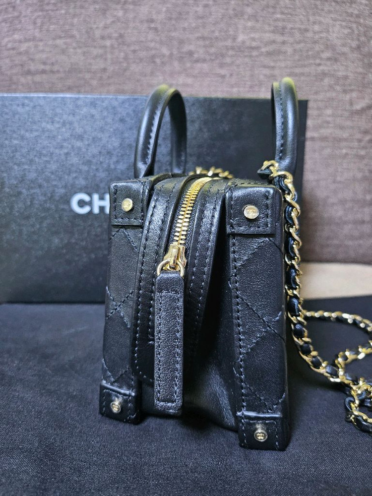 샤넬 탑핸들 코스매틱백 블랙(새상품급)--4