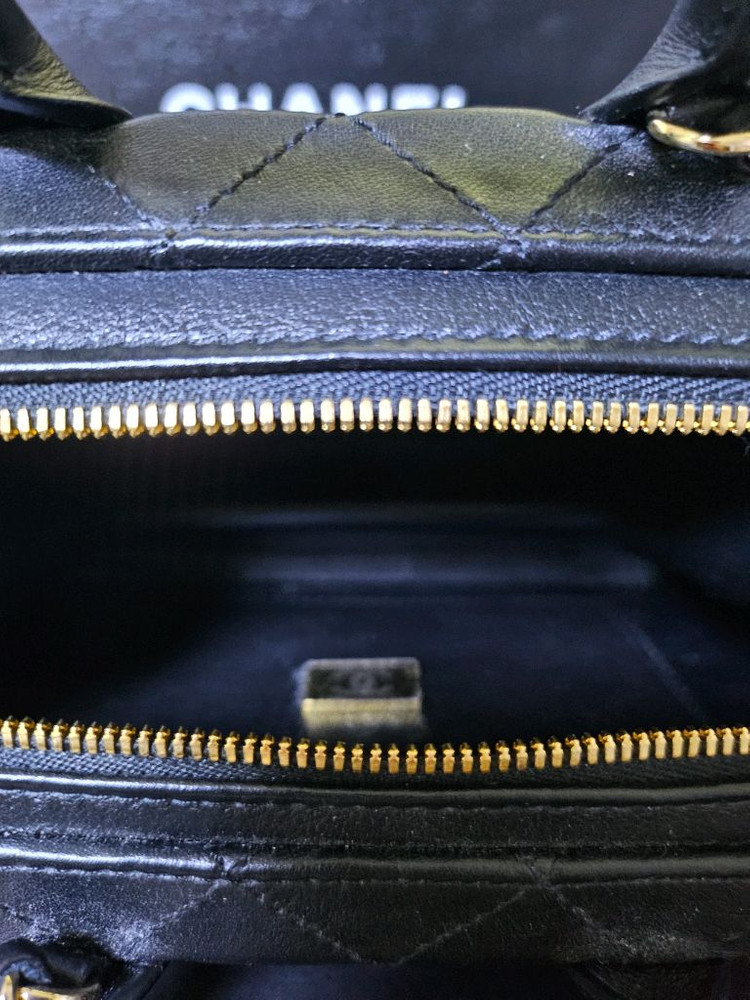 샤넬 탑핸들 코스매틱백 블랙(새상품급)--7