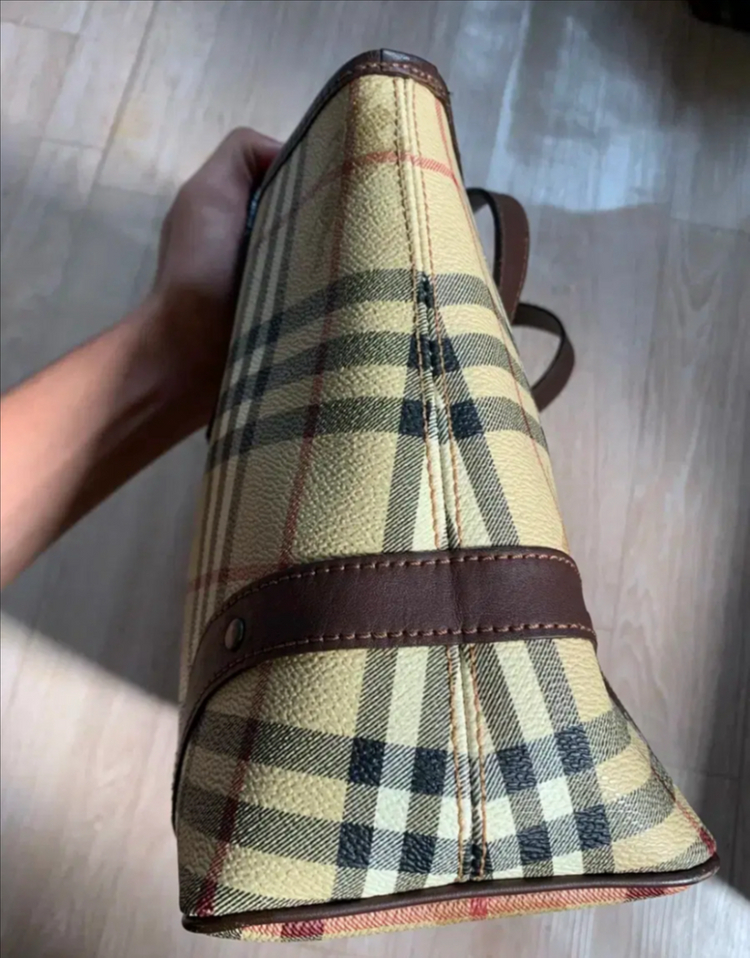 정품 버버리 토트백--2