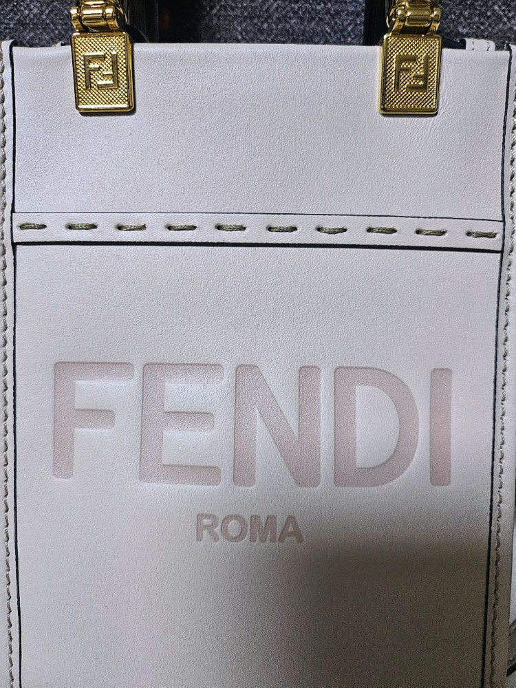 펜디 로고 선샤인 미니크로스백(새상품)--1