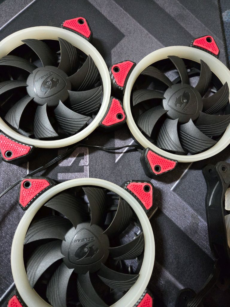 쿠거 쿨링팬 6개 컨트롤러 2개 고급팬 120mm--1