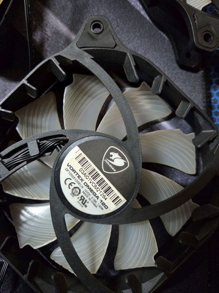 쿠거 쿨링팬 6개 컨트롤러 2개 고급팬 120mm--9