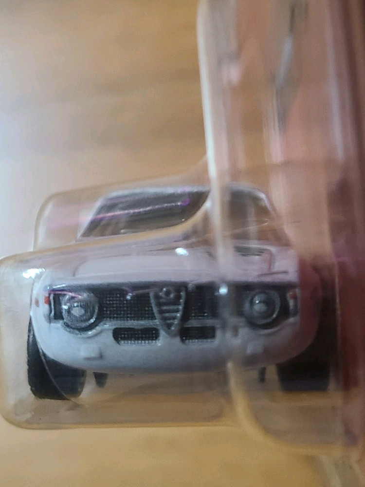 핫휠 프리미엄 알파 로메오 줄리아 스프린트 GTA--5