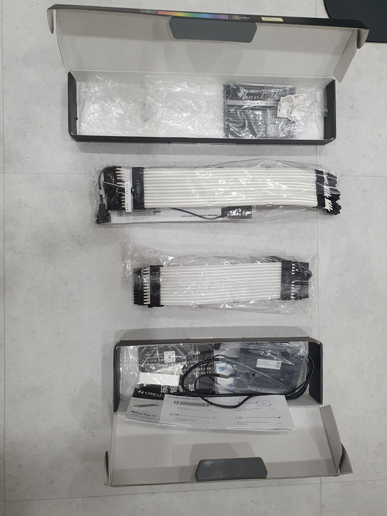 리안리 스트리머 플러스 V2 (24핀 + 트리플 8핀) 일괄 판매--1