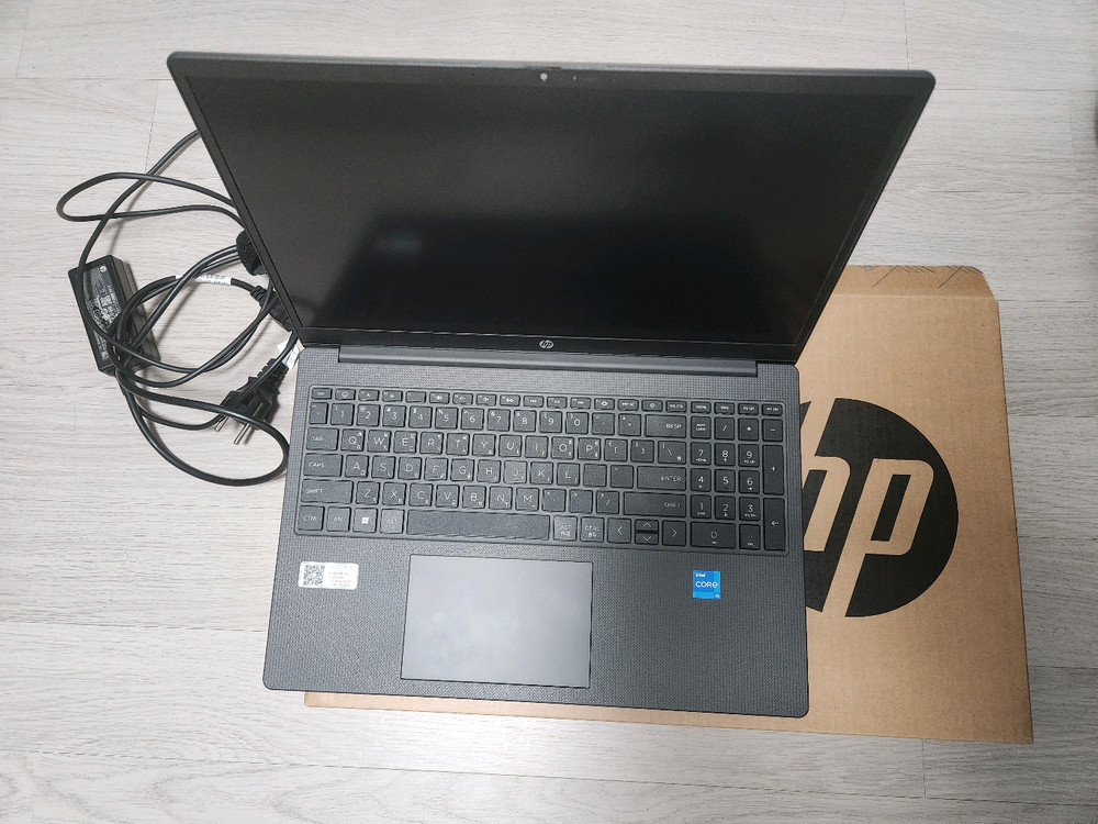 HP 250 G10 i5-1335U 노트북--3