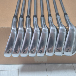 투어스테이지 ViQ 아이언 5~S 8아이언 팔아요