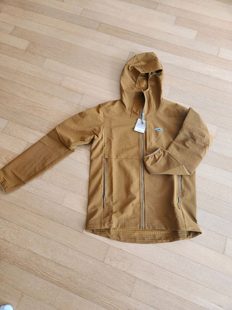 파타고니아 r1 테크페이스 피츠로이 투어후디 판매합니다.--0