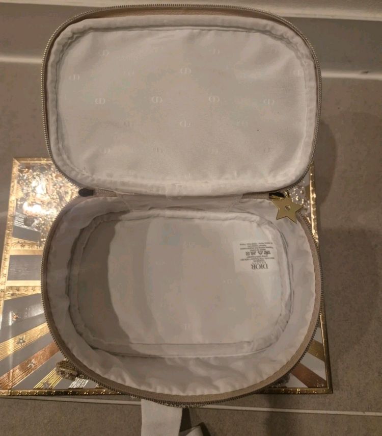 디올 홀리데이 파우치 +쇼핑백 새상품--1