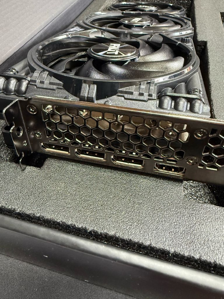 PALIT RTX 5070Ti 그래픽카드 팝니다--1